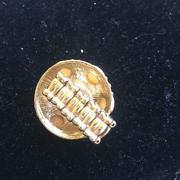 Ring - Picture 2 of 2